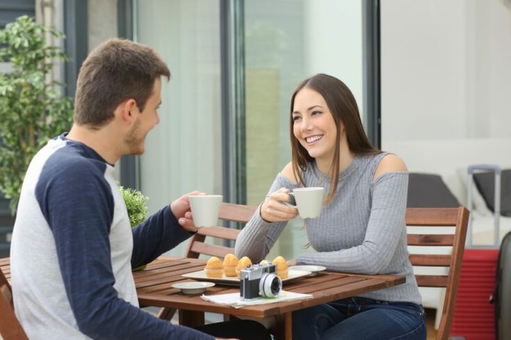 180+ interessante Fragen, die man Jungs stellen und mit denen man ein