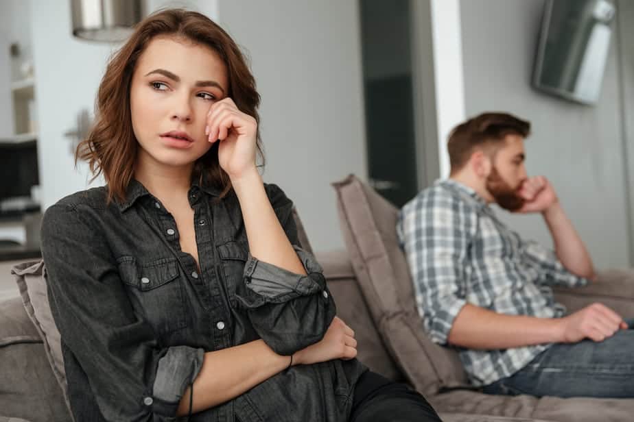 6 Anzeichen, dass du in einer toxischen Ehe bist, ohne es zu merken