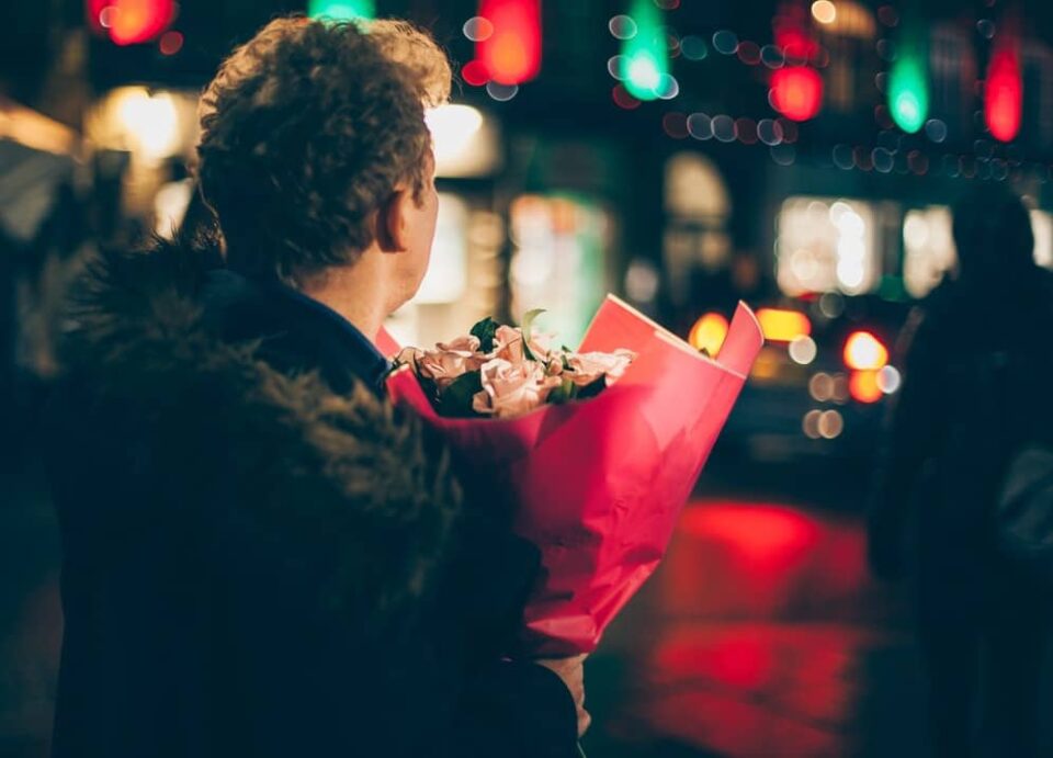 Verheirateter Mann Verliebt In Mich Anzeichen 9 Anzeichen, dass ein verheirateter Mann verliebt in dich ist