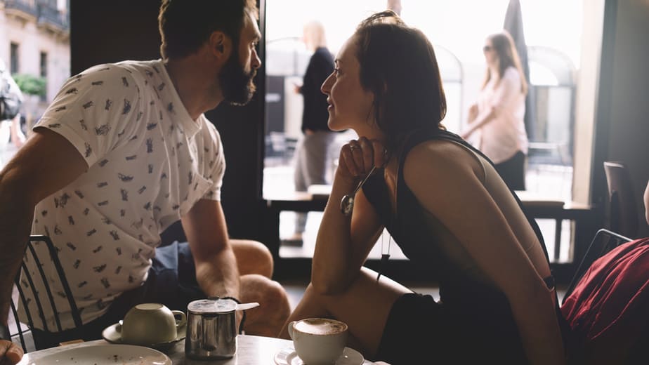 Was du über das Dating mit einem Alpha-Mann wissen solltest