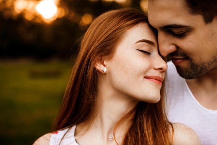 Woher weiß man, wann Männer verliebt sind 15 klare Anzeichen