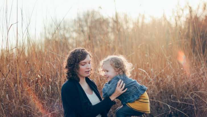 Über 75 Sprüche über toxische Eltern: Schmerzhafte Worte, die tiefe Wunden hinterlassen