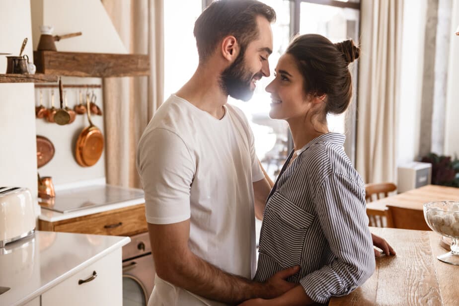Wie Flirten Männer Die Es Ernst Meinen Wie flirten Männer, die es ernst meinen? 7 Anzeichen, um nie mehr einen
