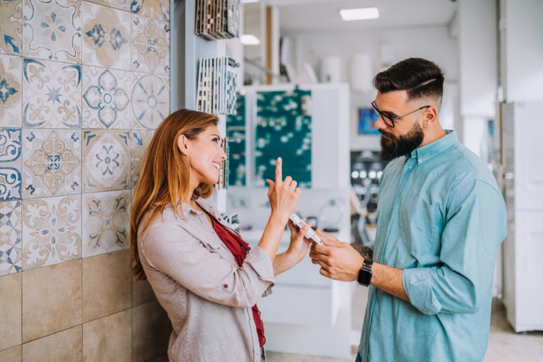 Was Denken Männer Wenn Sie Eine Frau Lange Anschauen Was denken Männer, wenn sie eine Frau lange anschauen?