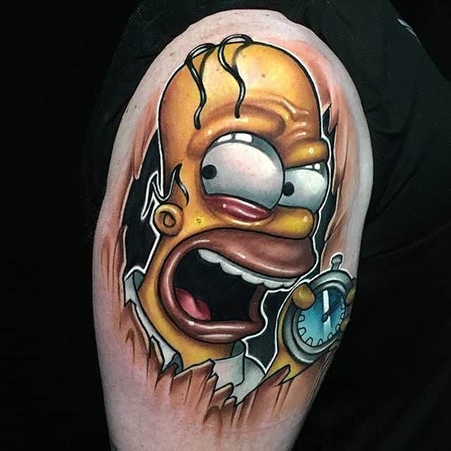 10. Ein Homer-Tattoo