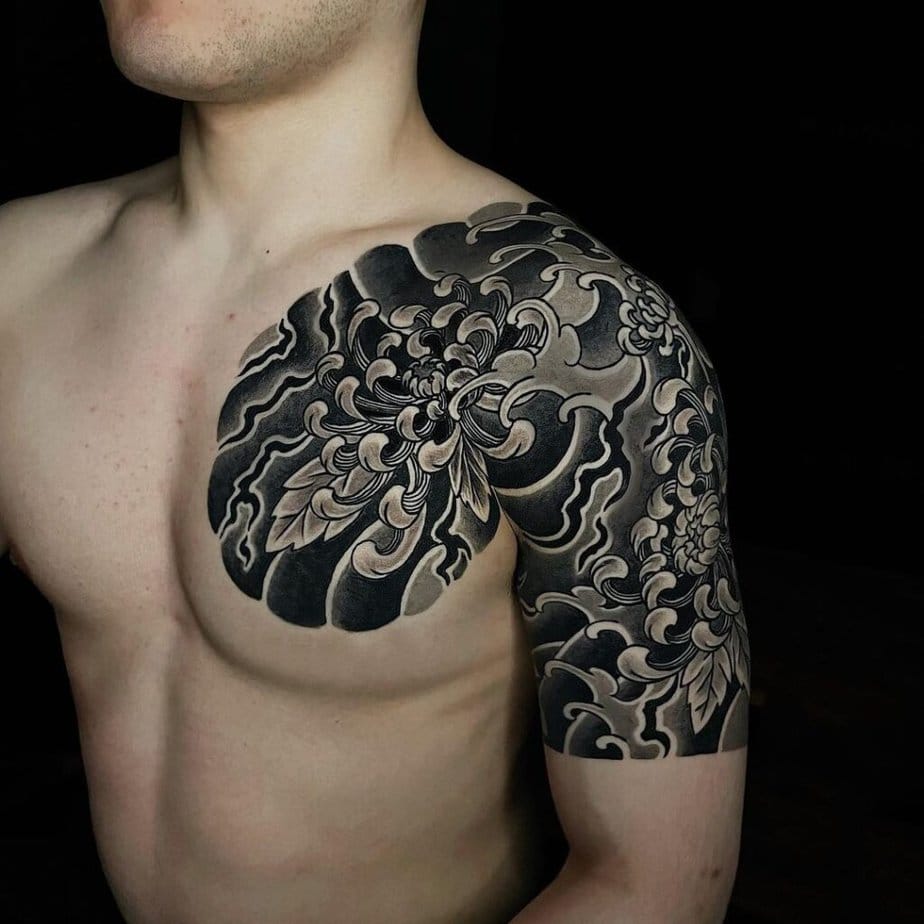 3. Chrysantheme Tattoo