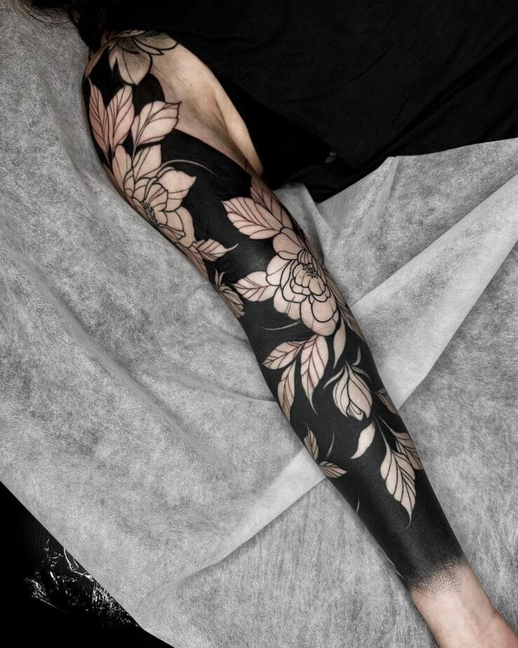 6. Blätter und Blumen Tattoo