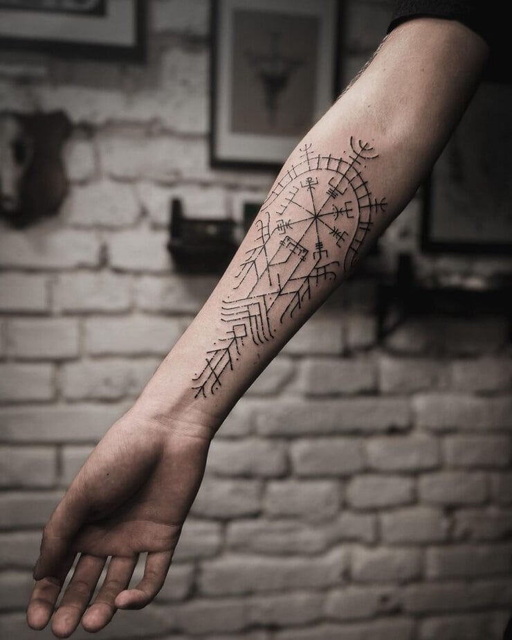 12. Innerer Unterarm feine Linie Nordic Tattoo
