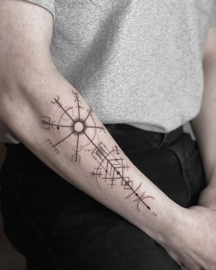20. Das schützende nordische Vegvisir-Symbol auf Ihrem Arm