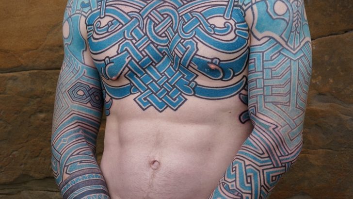 20 beeindruckende nordische Tattoos, die den inneren Wikinger zeigen