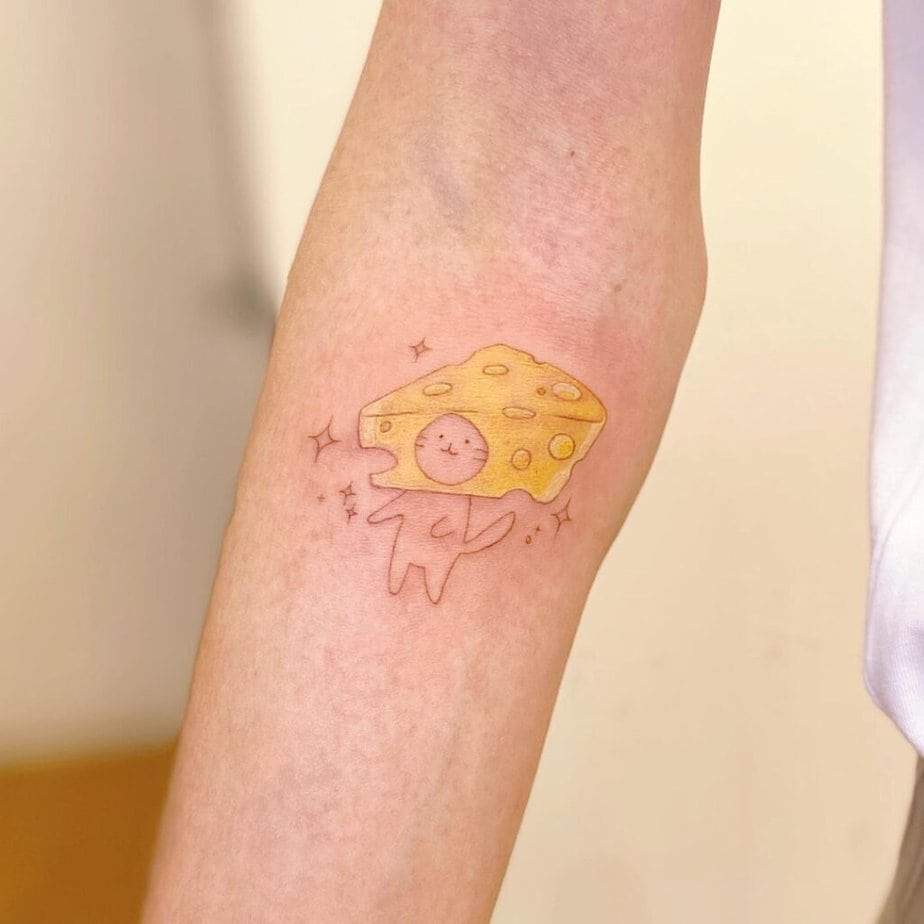 9. Ein Käseblock-Katzen-Tattoo 