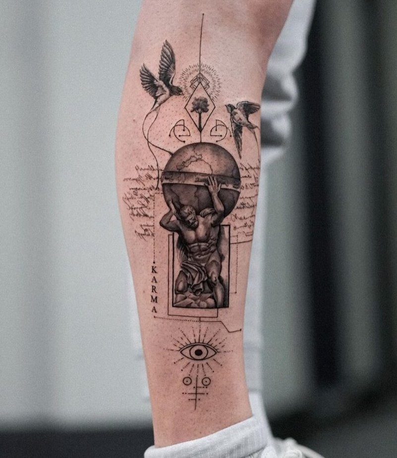 9. Ein zartes Atlas-Tattoo auf dem Bein
