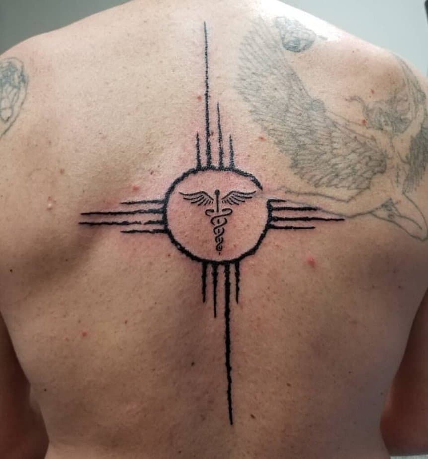 Caduceus-Tattoos für deinen Rücken