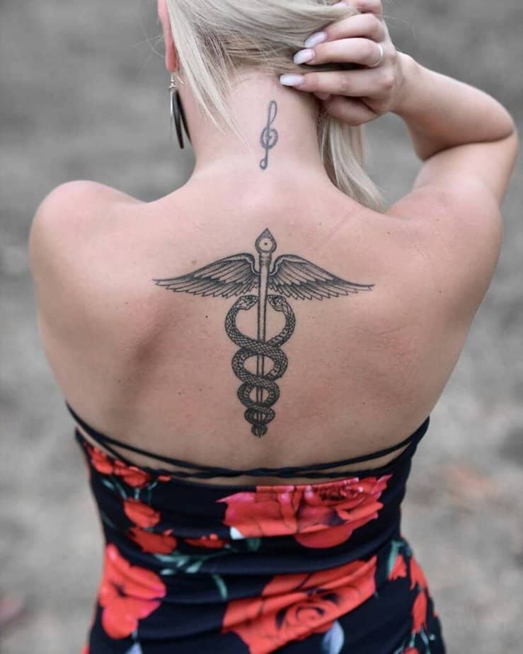Caduceus-Tattoos für deinen Rücken