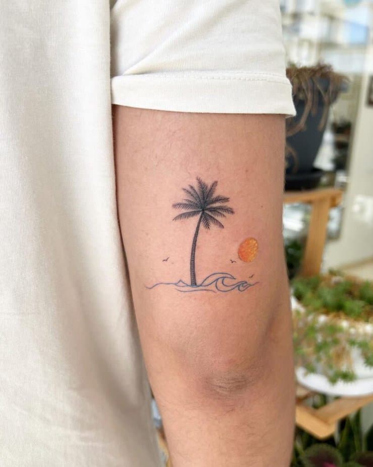 11. Eine bunte Palmen-Szene Tattoo 