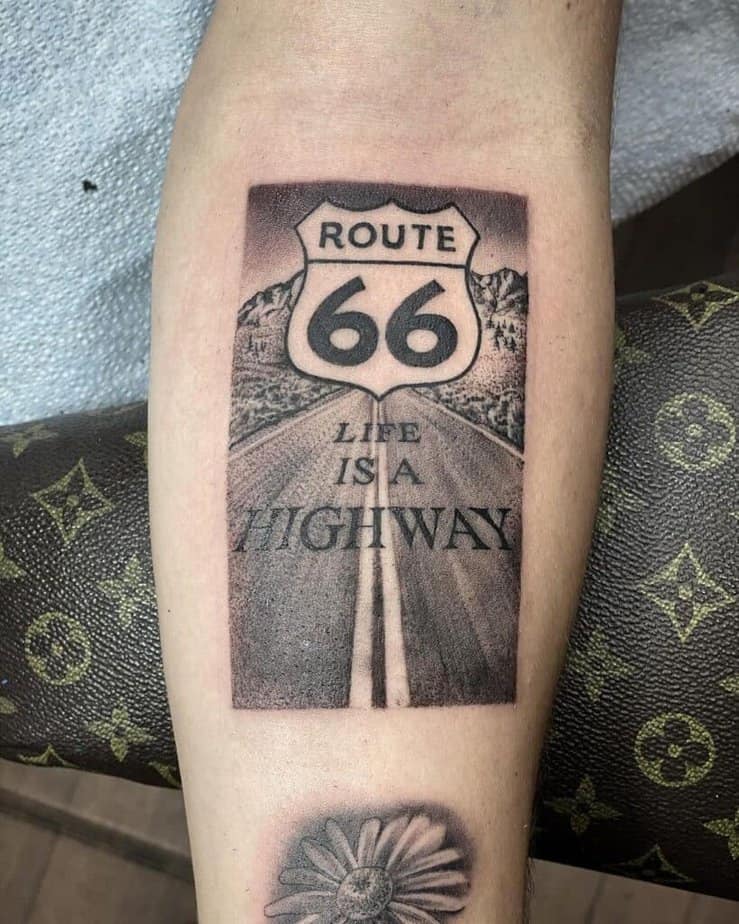 16. Ein Route 66-Straßentattoo