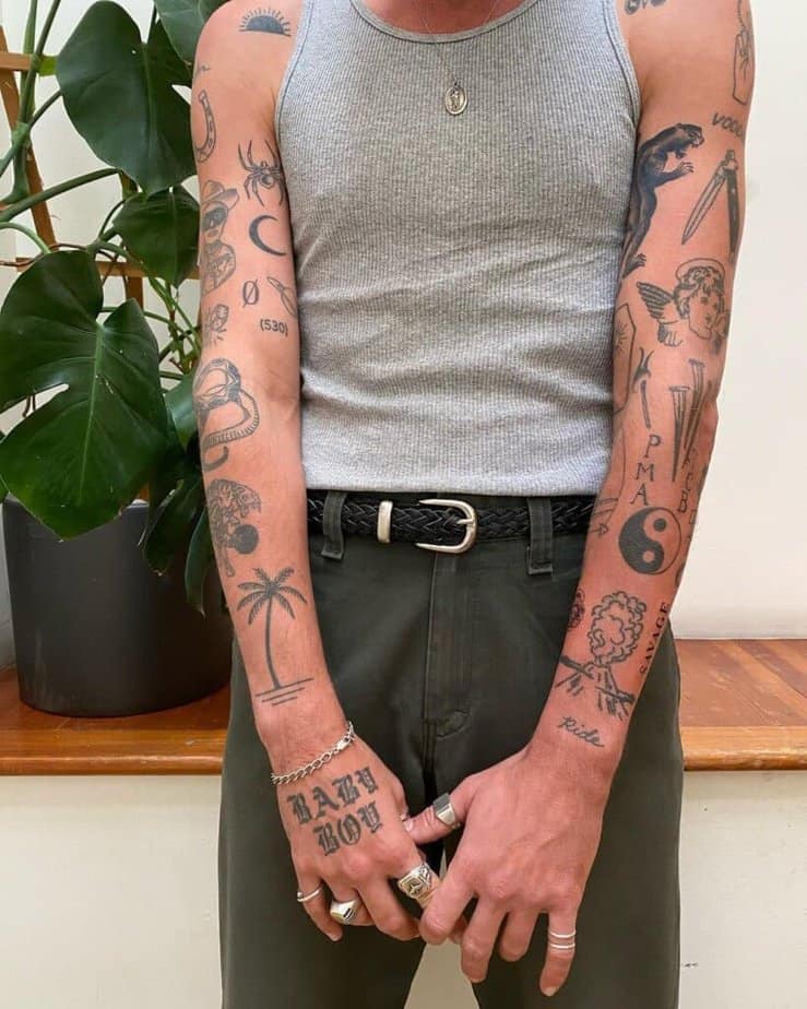 21. Ein trendiger Patchwork-Tattoo-Arm 