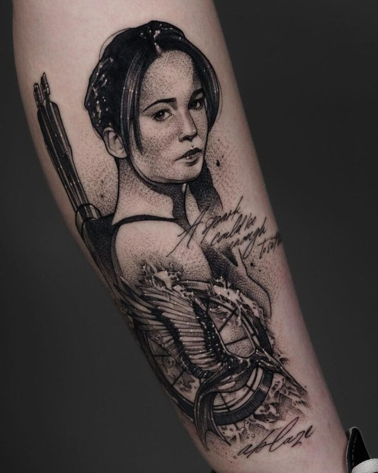 11. Ein Katniss Everdeen-Tattoo 