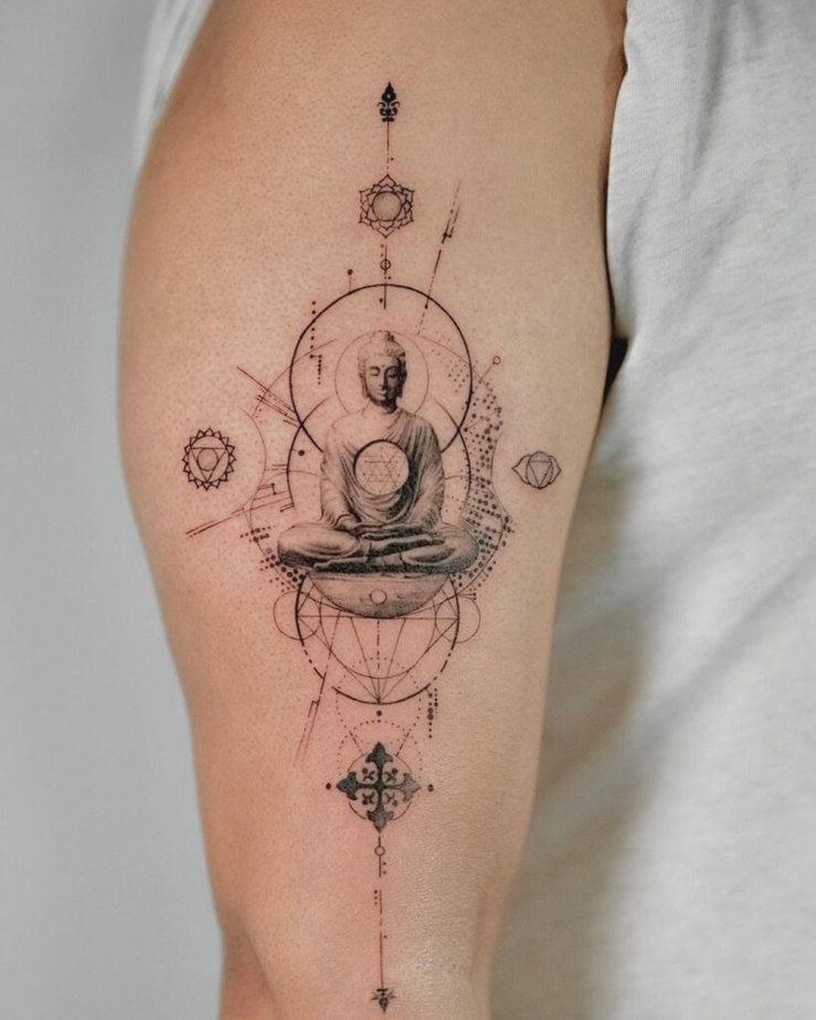 16. Ein mikro-realistisches Buddha-Tattoo