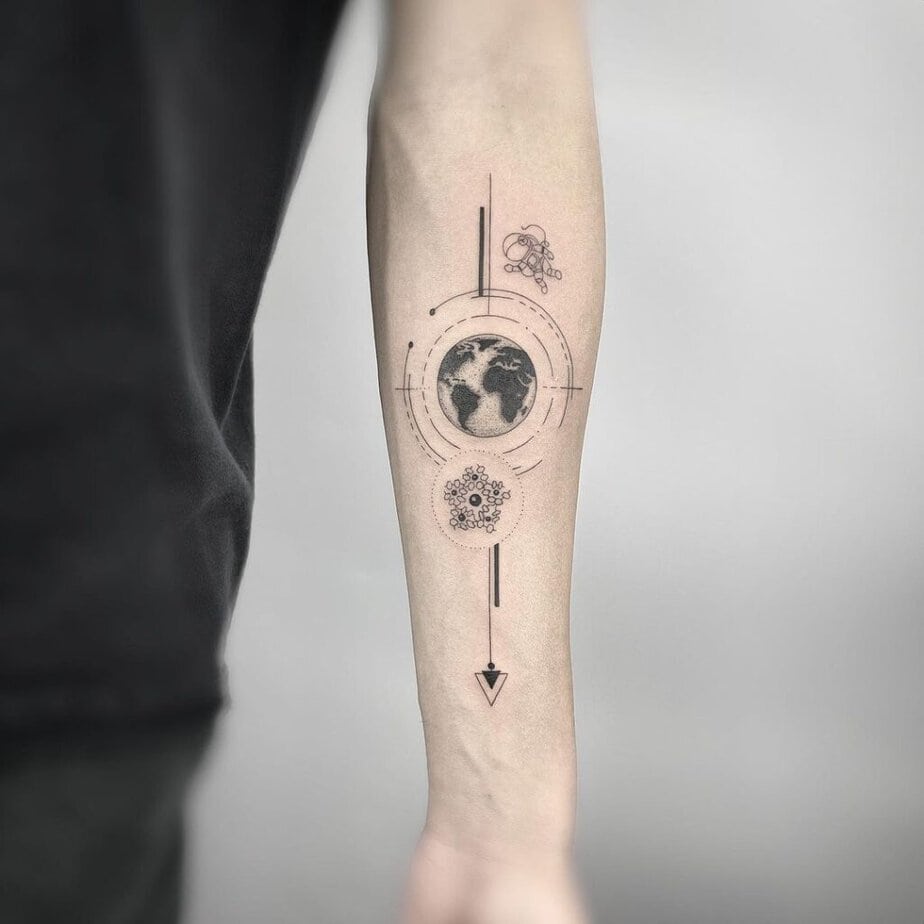 Geometrische Erde Tattoo