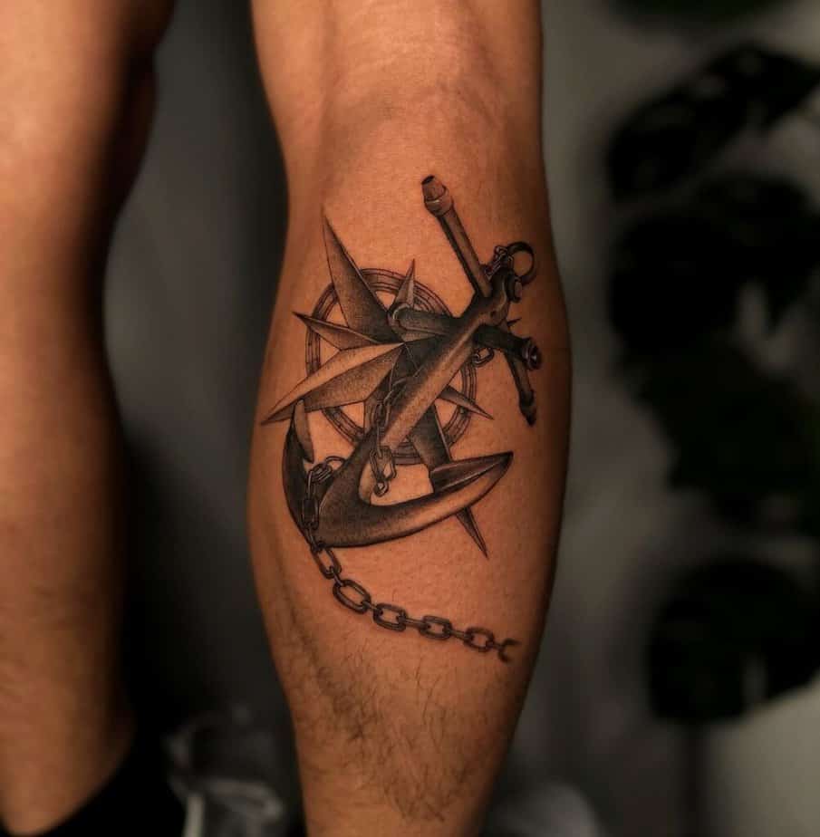 1. Kompass und Anker Tattoo auf der Wade