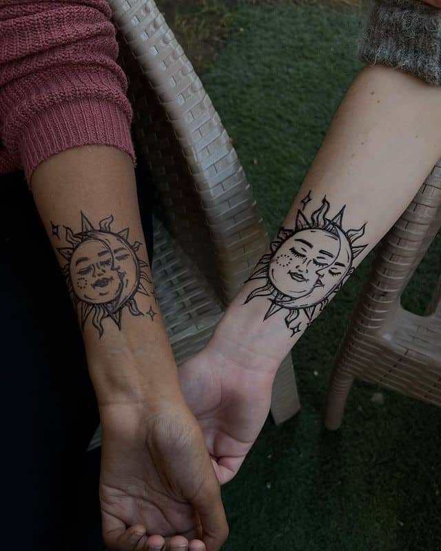 13. Einzigartige Sonne & Mond Tattoos