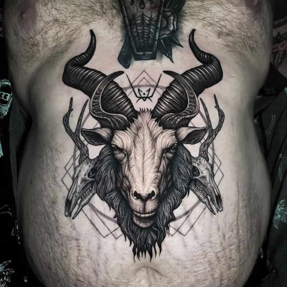 Unheimliche Ziegen-Tattoos