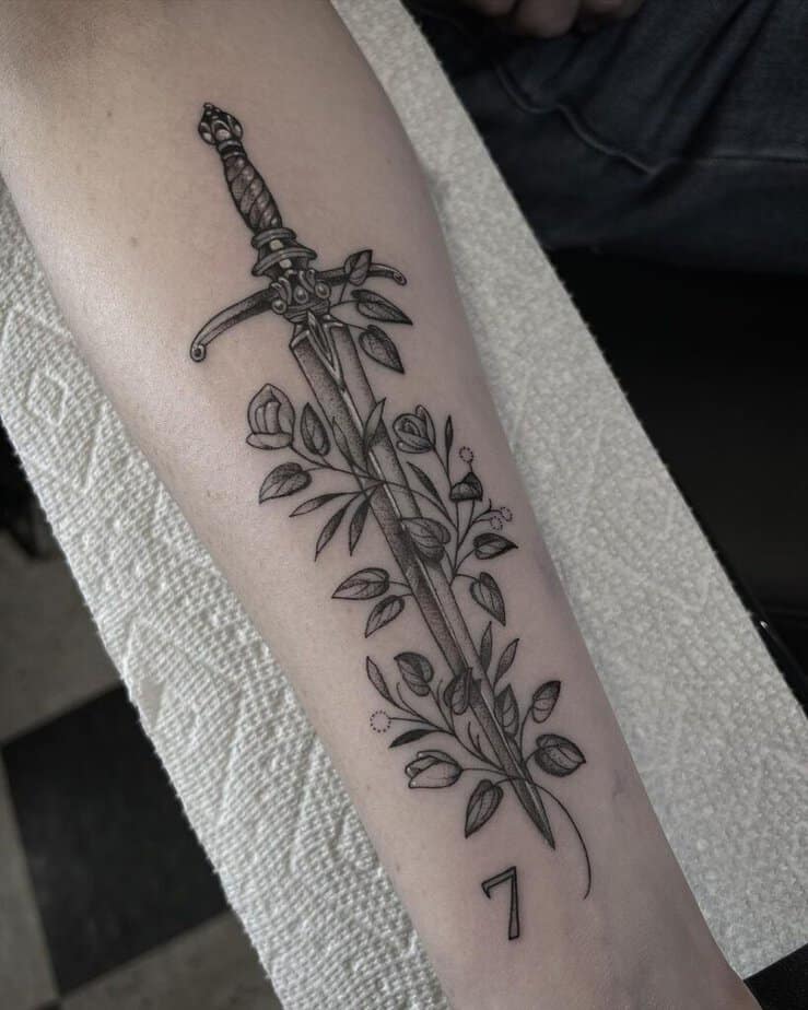 Fantasy Dolch Tattoo