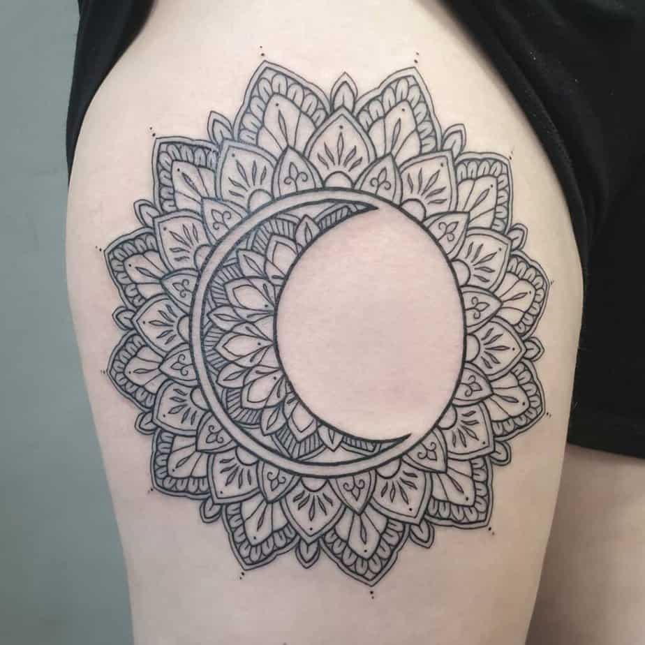 Mandala Mond und Sterne Tattoos