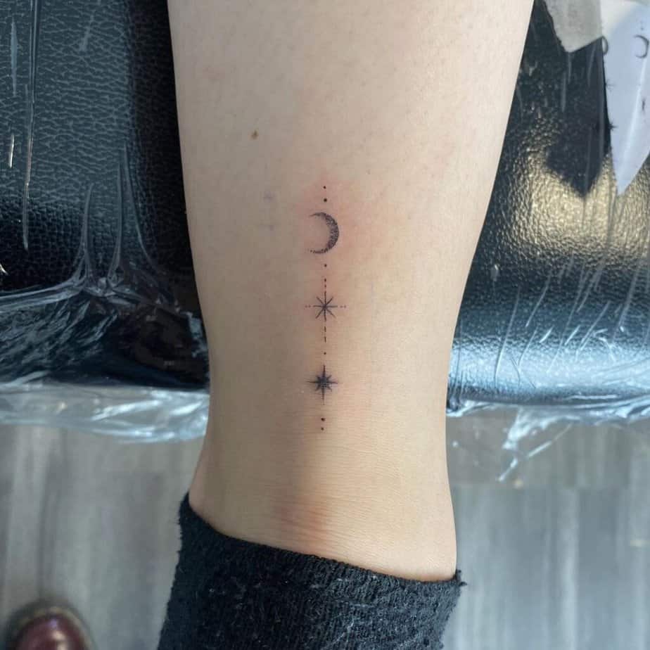 Minimalistische Mond und Sterne Tattoos