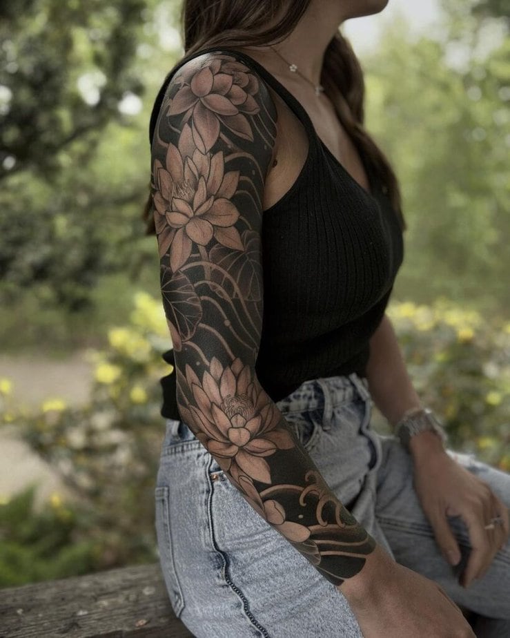 4. Ein Seerosenärmel-Tattoo 