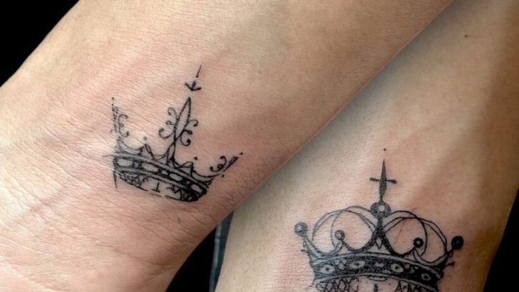 25 Fesselnde Kronen-Tattoos, die wahrhaftige Kunstwerke sind