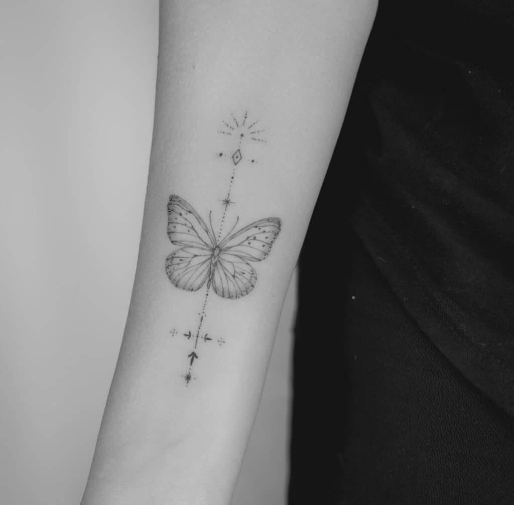 Schwarz und grau Schmetterling Tattoo
