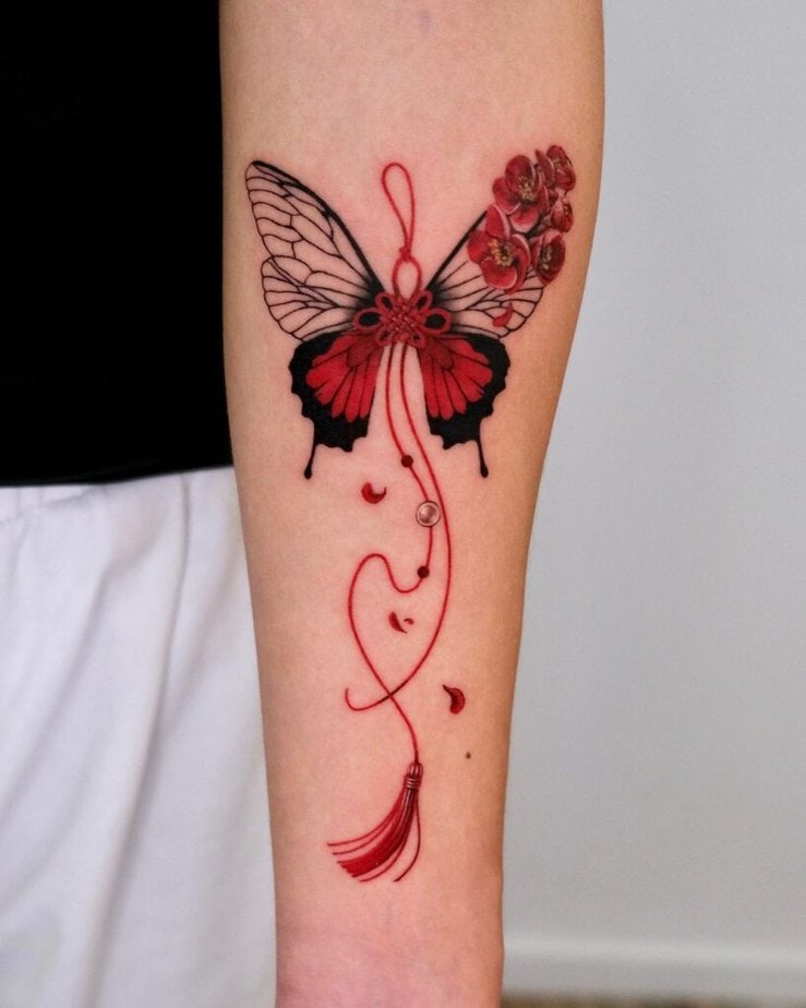 Schwarz und rot Schmetterling Tattoo