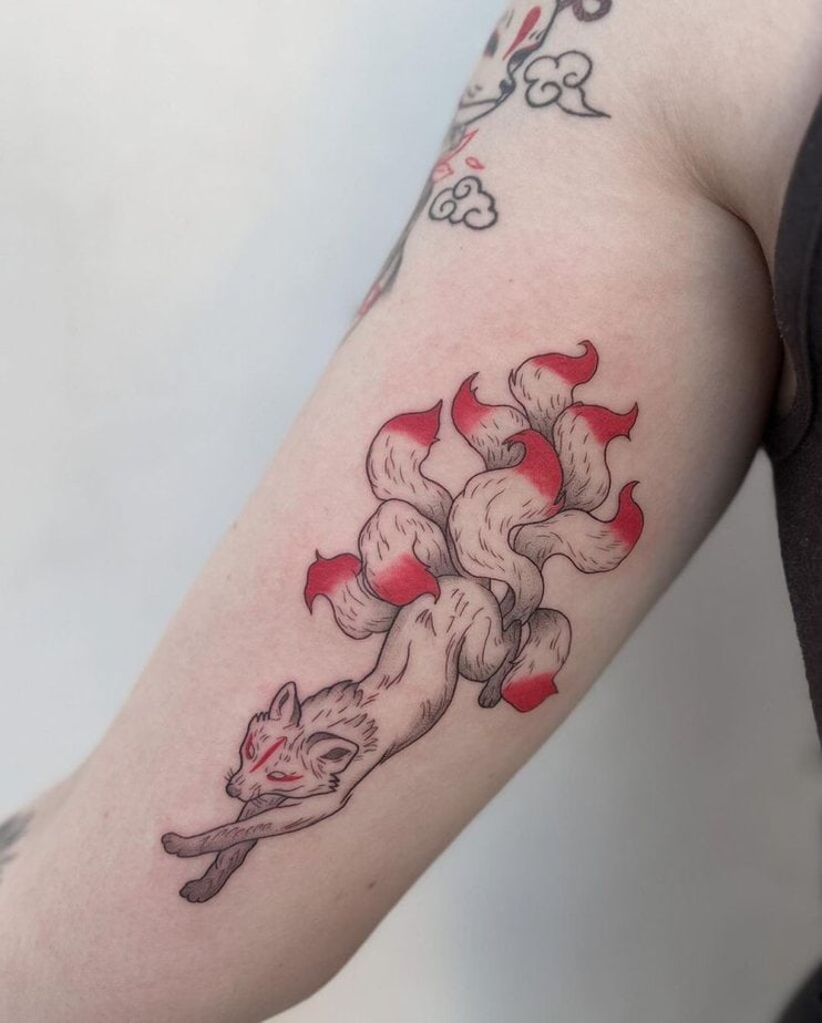Neunschwänziger Fuchs Tattoo