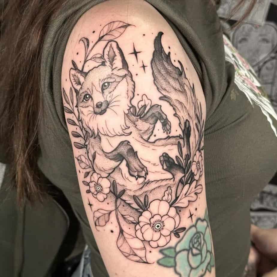 Schwarzer und grauer Fuchs Tattoo
