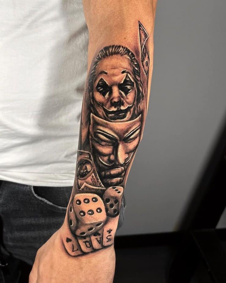2. Ein Joker-Tattoo auf dem Unterarm