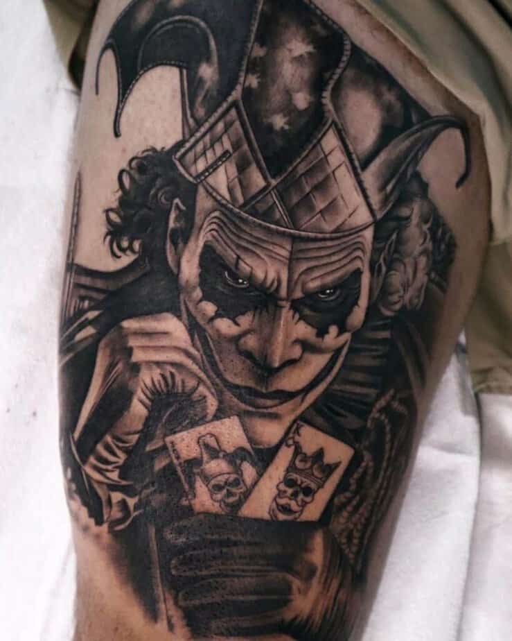 5. Ein Joker-Tattoo auf dem Oberschenkel