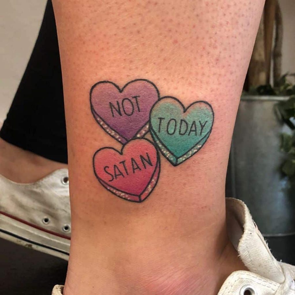 Ein "Nicht heute Satan"-Tattoo