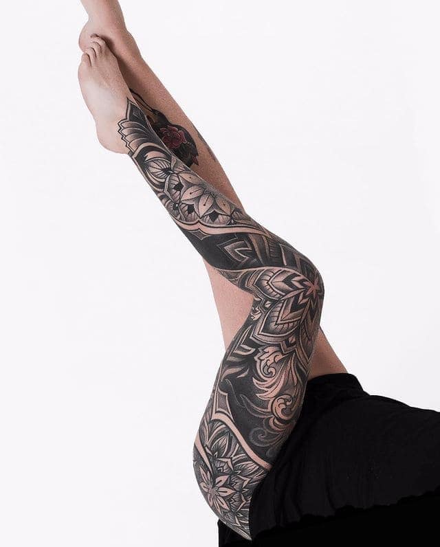 Erstaunliches Beinarm-Tattoo