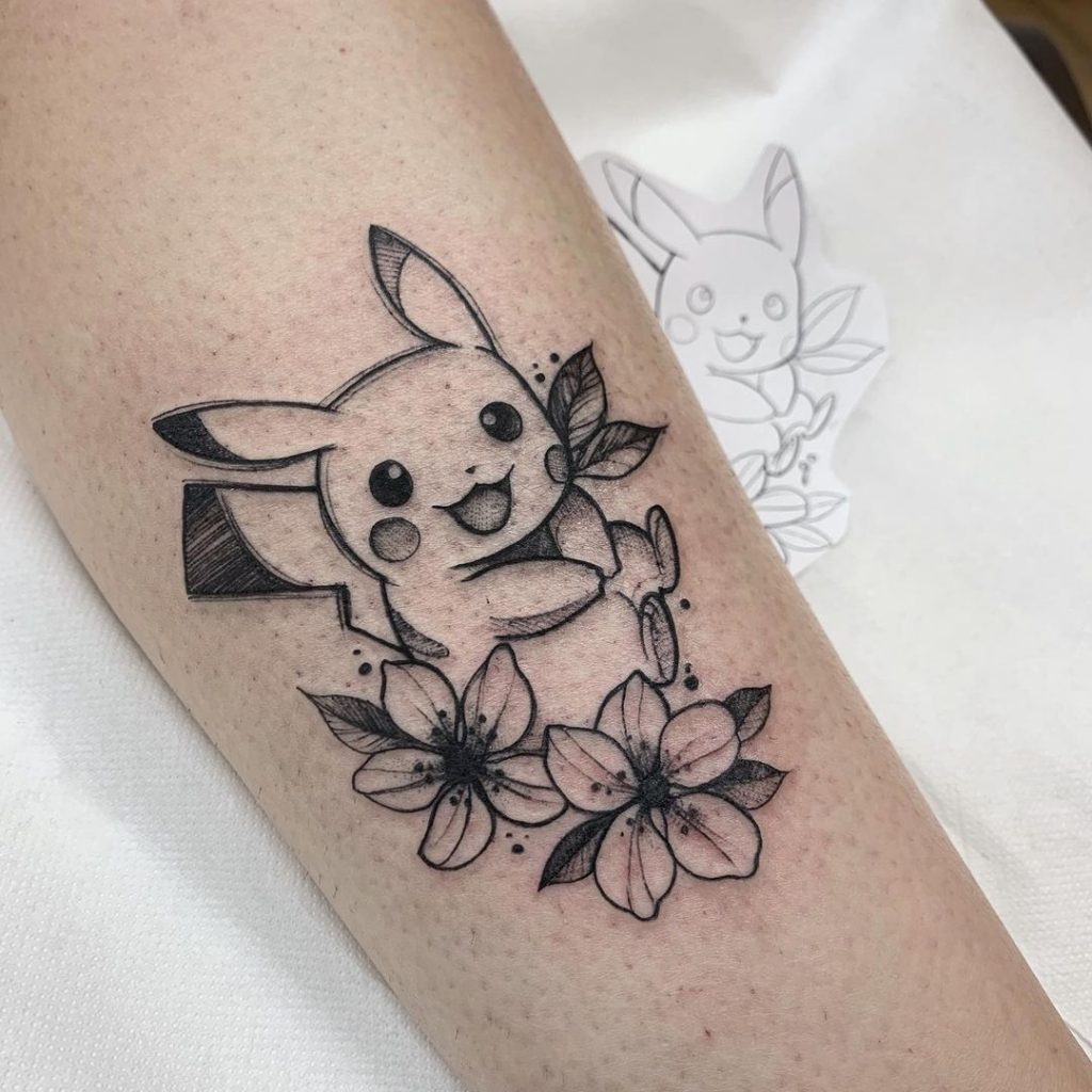 Schwarze und graue Pokémon-Tattoos