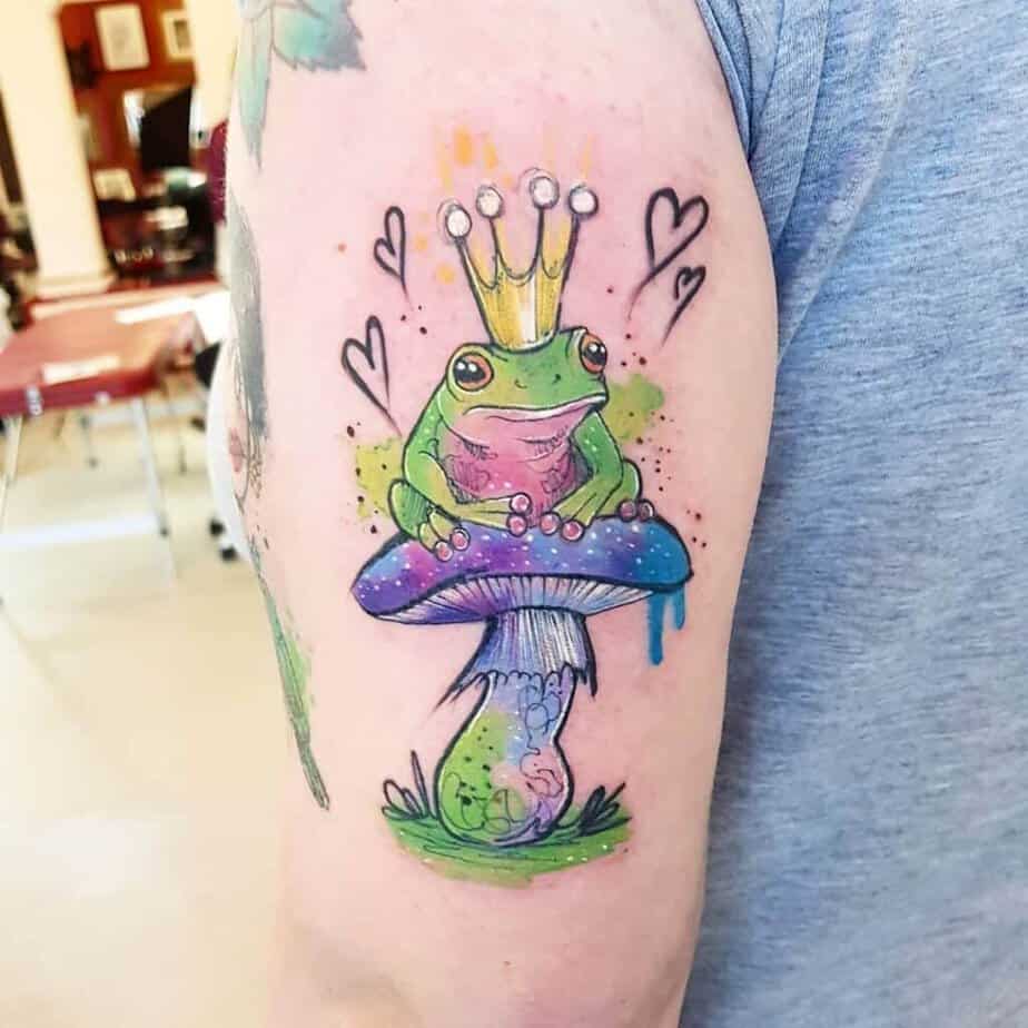 Verzaubertes Tattoo eines Frosches