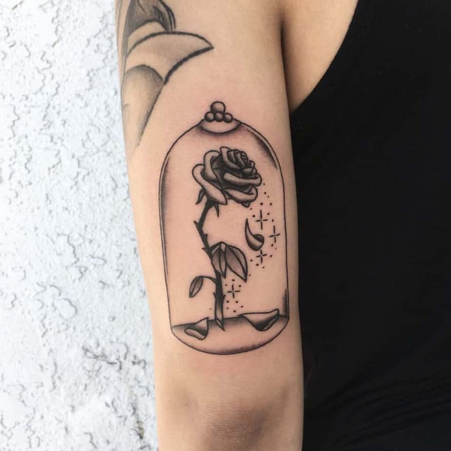 Verzauberte Rose Tattoo