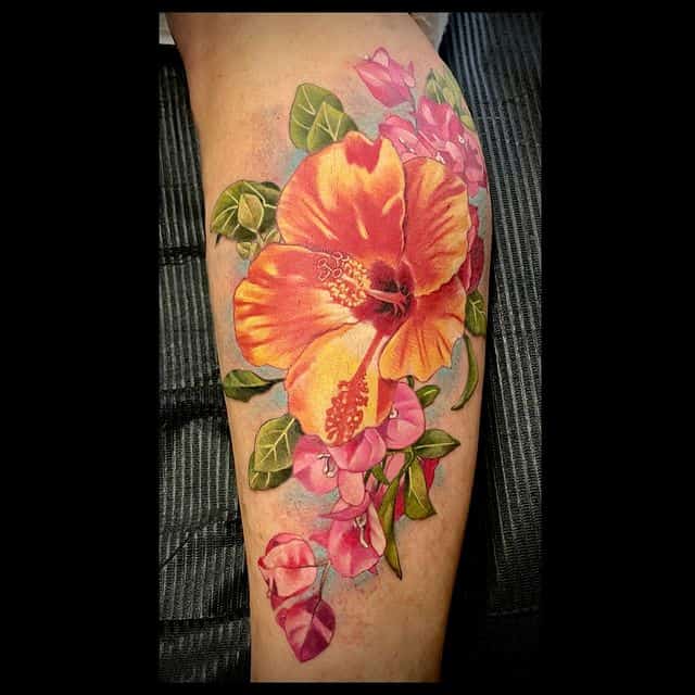 16. Bemerkenswertes Hibiskus-Tattoo