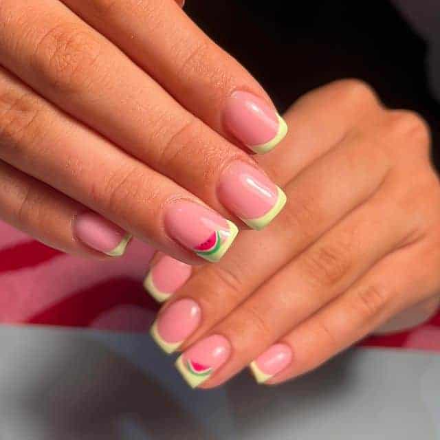 6. Gelbe French Tips