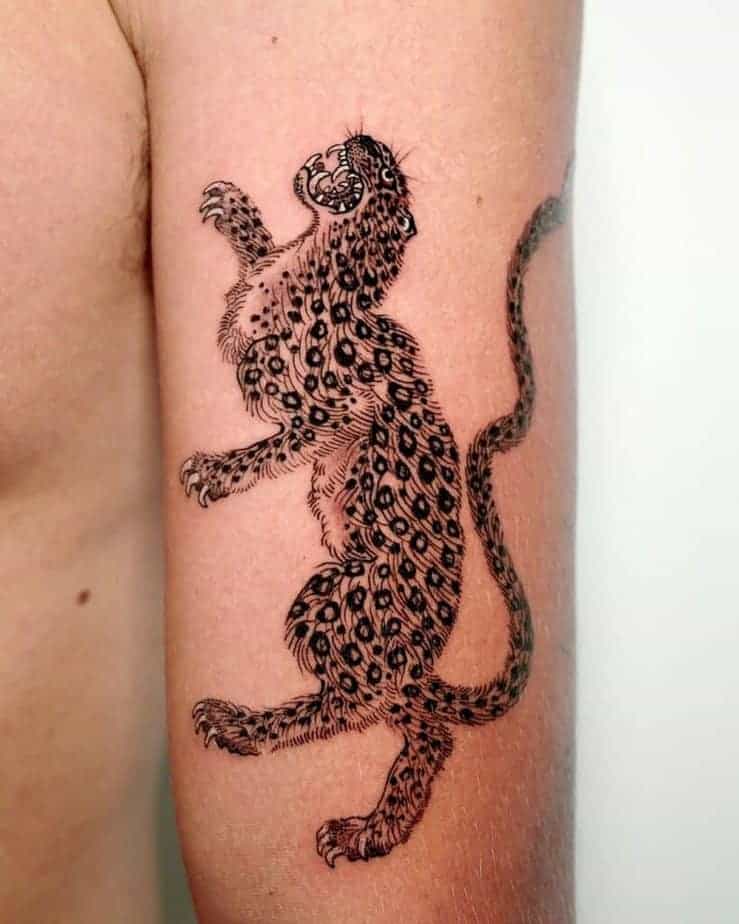 19. Wilder Tanz-Leopard-Tattoo