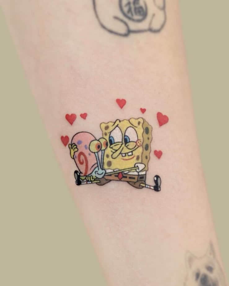 3. Ein Tattoo von SpongeBob und Gary der Schnecke