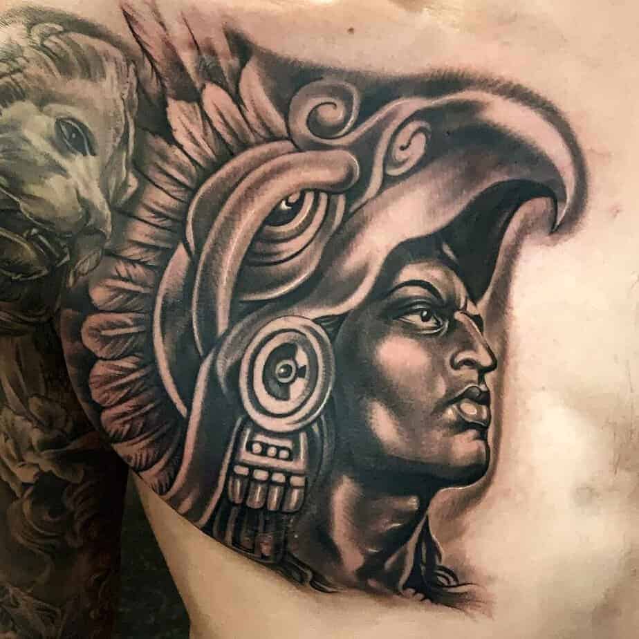 3. Der edle aztekische Krieger mit einem Adlerkopfschmuck