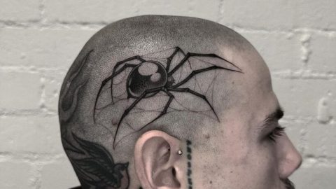 Fabelhafte Tattoo Auf Dem Kopf Bild