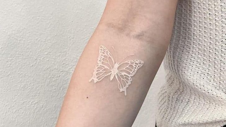 20 Zarte weiße Tattoo-Ideen für ein einzigartiges Aussehen